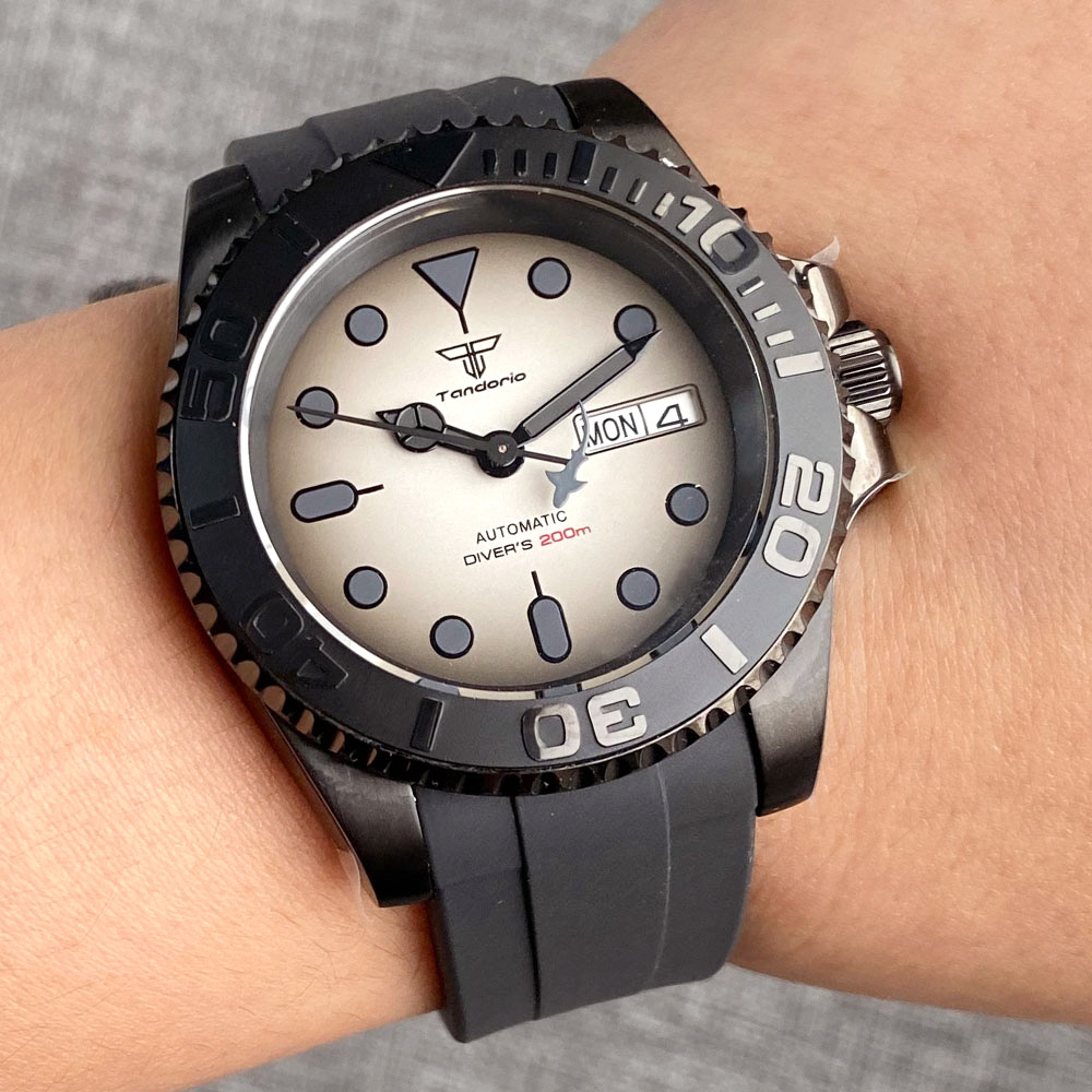 Rubber Strap Diver - Tandorio-男性用防水ヴィンテージスイムダイバーウォッチ、ブラックダイヤル、ダイヤル自動時計、日付週表示、ラバーバンド、nh36a、200m