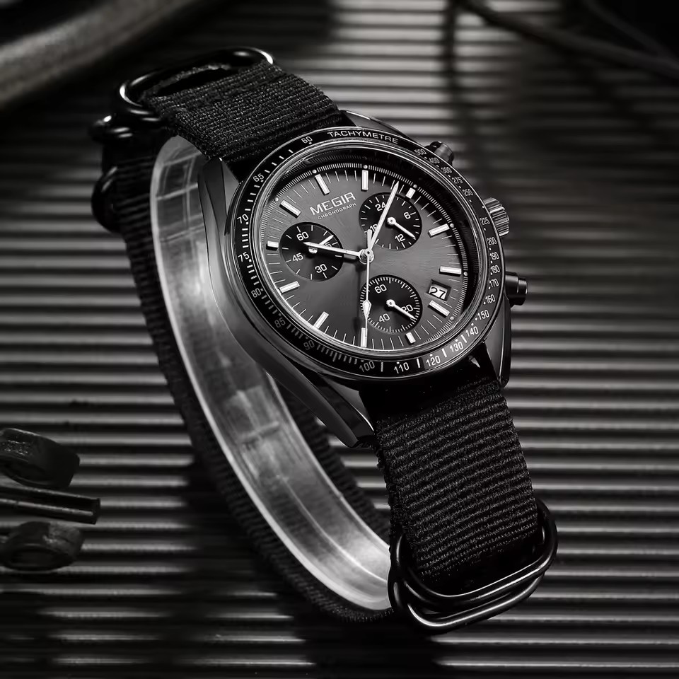 MEGIR 2247 メンズ高級クォーツ腕時計 キャンバス織 - Canvas Strap Watch のレビューと価格